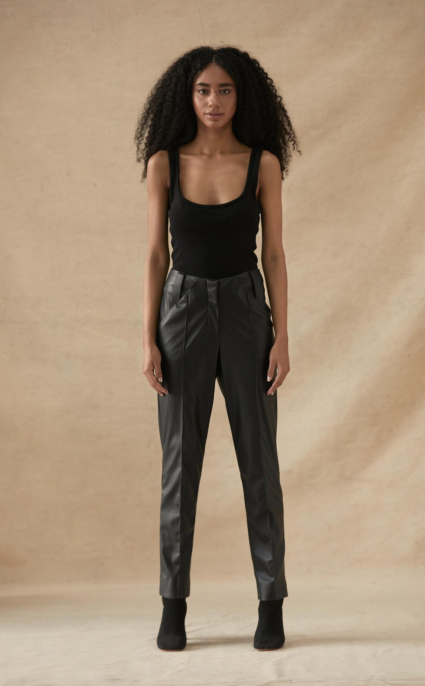 Featherweight Crop Pants