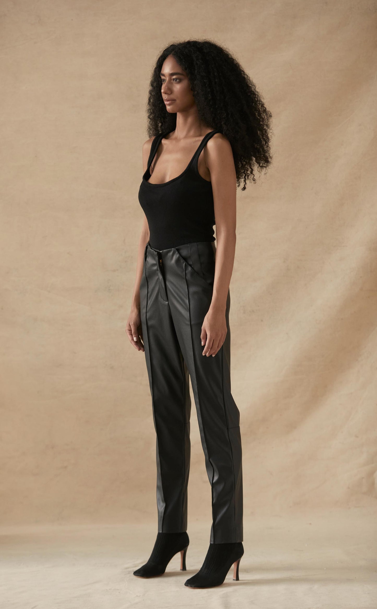 Featherweight Crop Pants