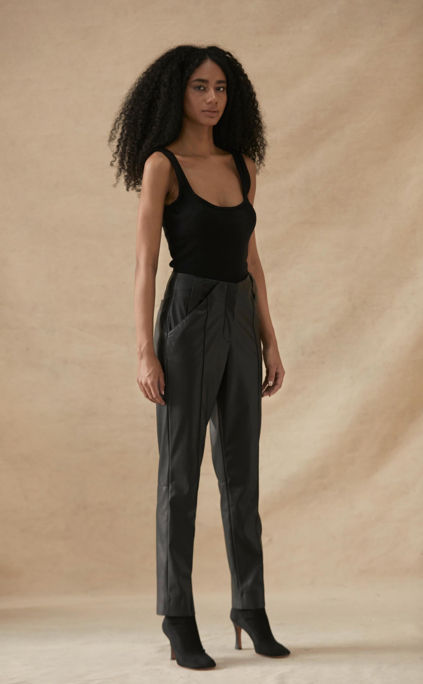 Featherweight Crop Pants